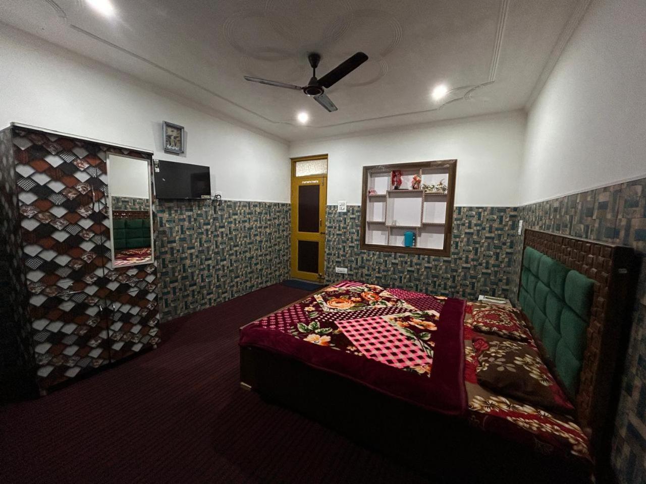 Hotel Reshi Srinagar  Ngoại thất bức ảnh